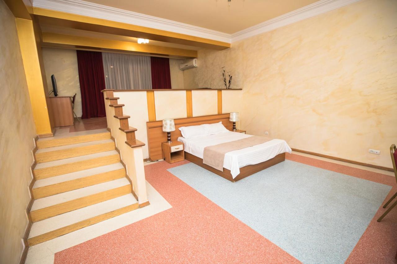 Nor Dzoraberd Hotel Complex Yerevan Exterior photo