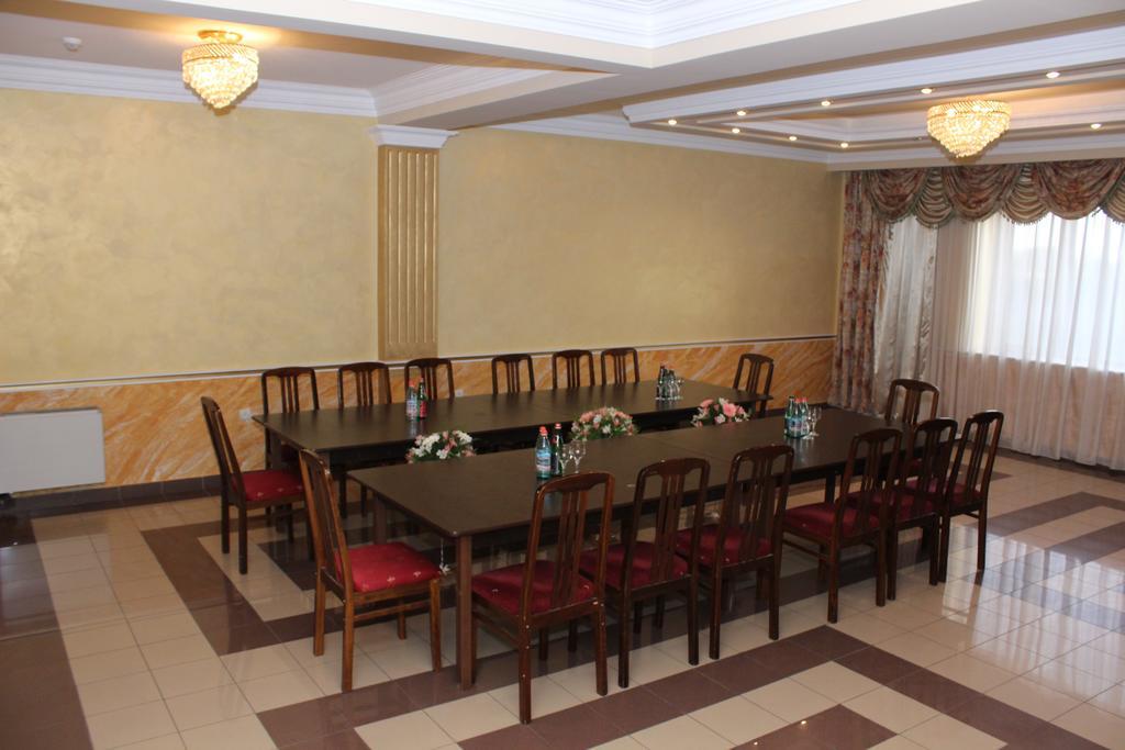Nor Dzoraberd Hotel Complex Yerevan Exterior photo